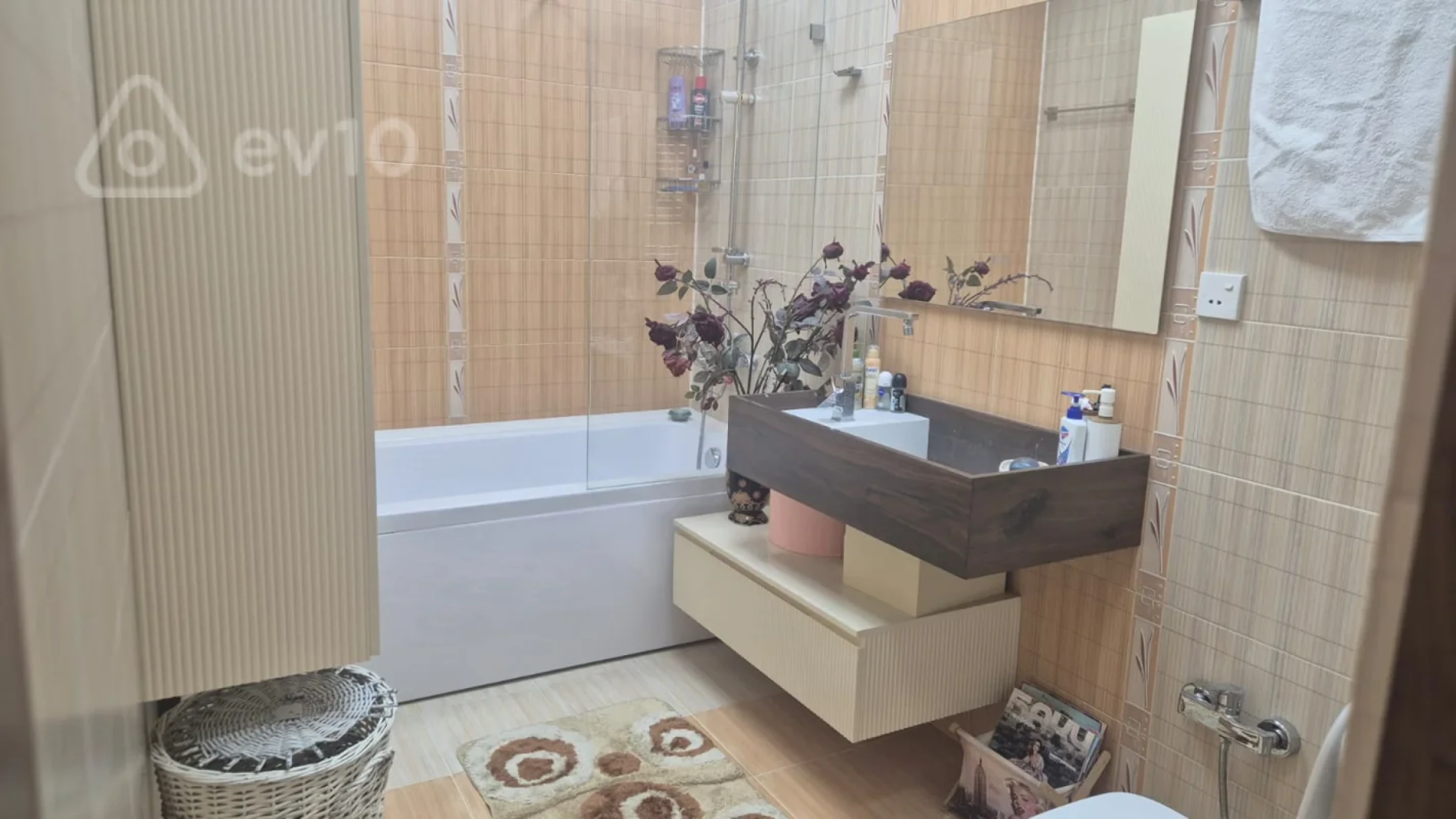 Satılır 3 otaqlı köhnə tikili 90 m²