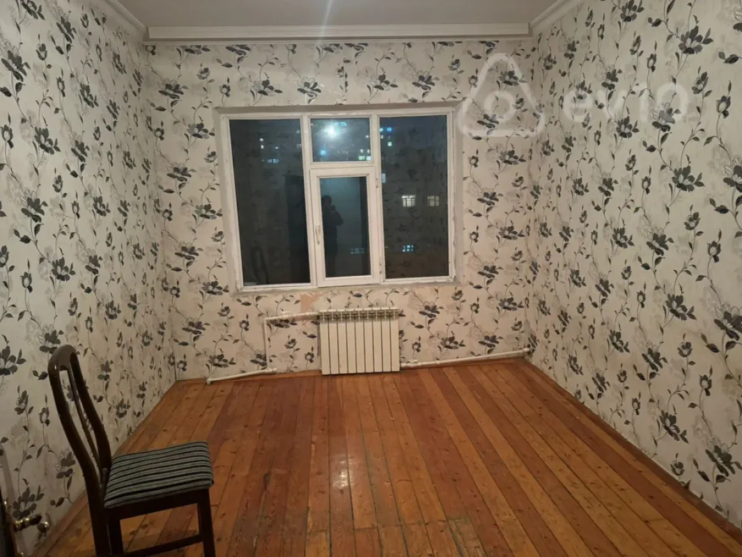 Kirayə verilir 3 otaqlı köhnə tikili 80 m²