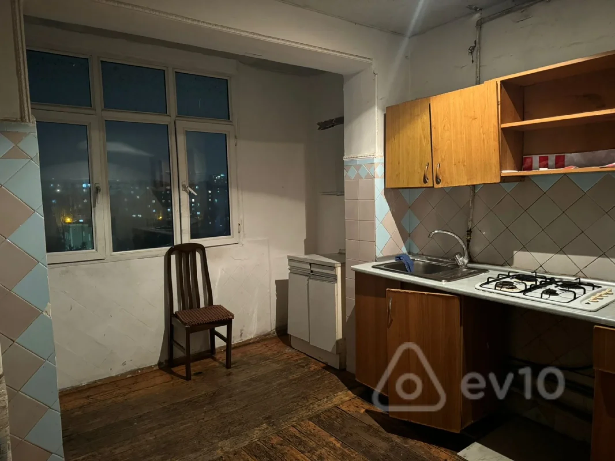 Kirayə verilir 3 otaqlı köhnə tikili 80 m²