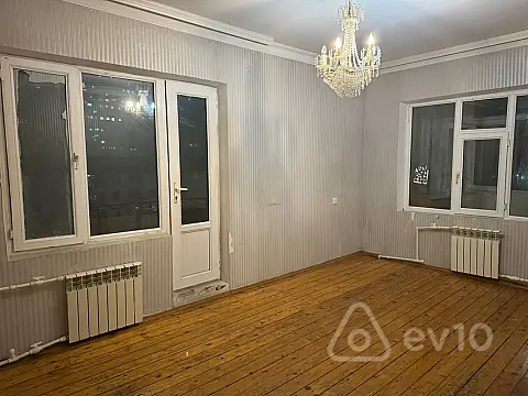 Kirayə verilir 3 otaqlı köhnə tikili 80 m²