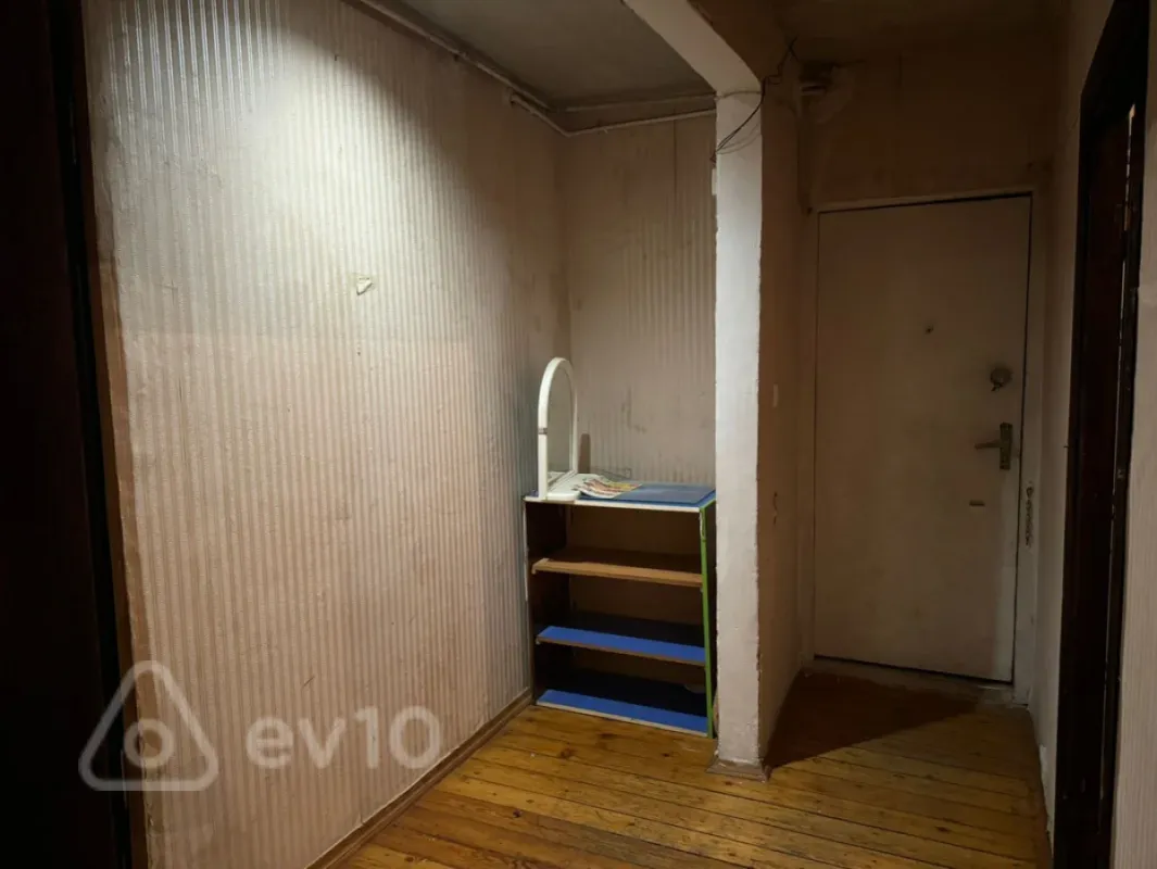 Kirayə verilir 3 otaqlı köhnə tikili 80 m²