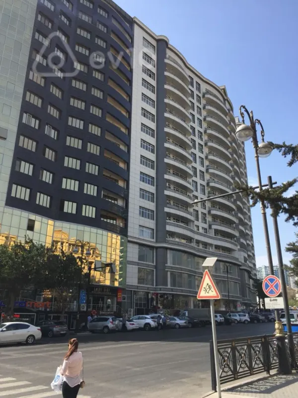 Satılır 2 otaqlı yeni tikili 55 m²