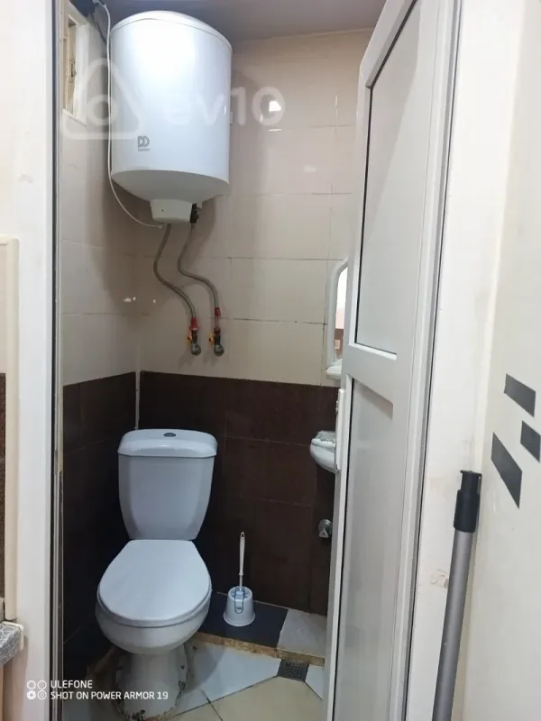 Kirayə verilir 2 otaqlı köhnə tikili 25 m²
