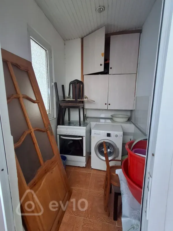 Kirayə verilir 2 otaqlı köhnə tikili 85 m²