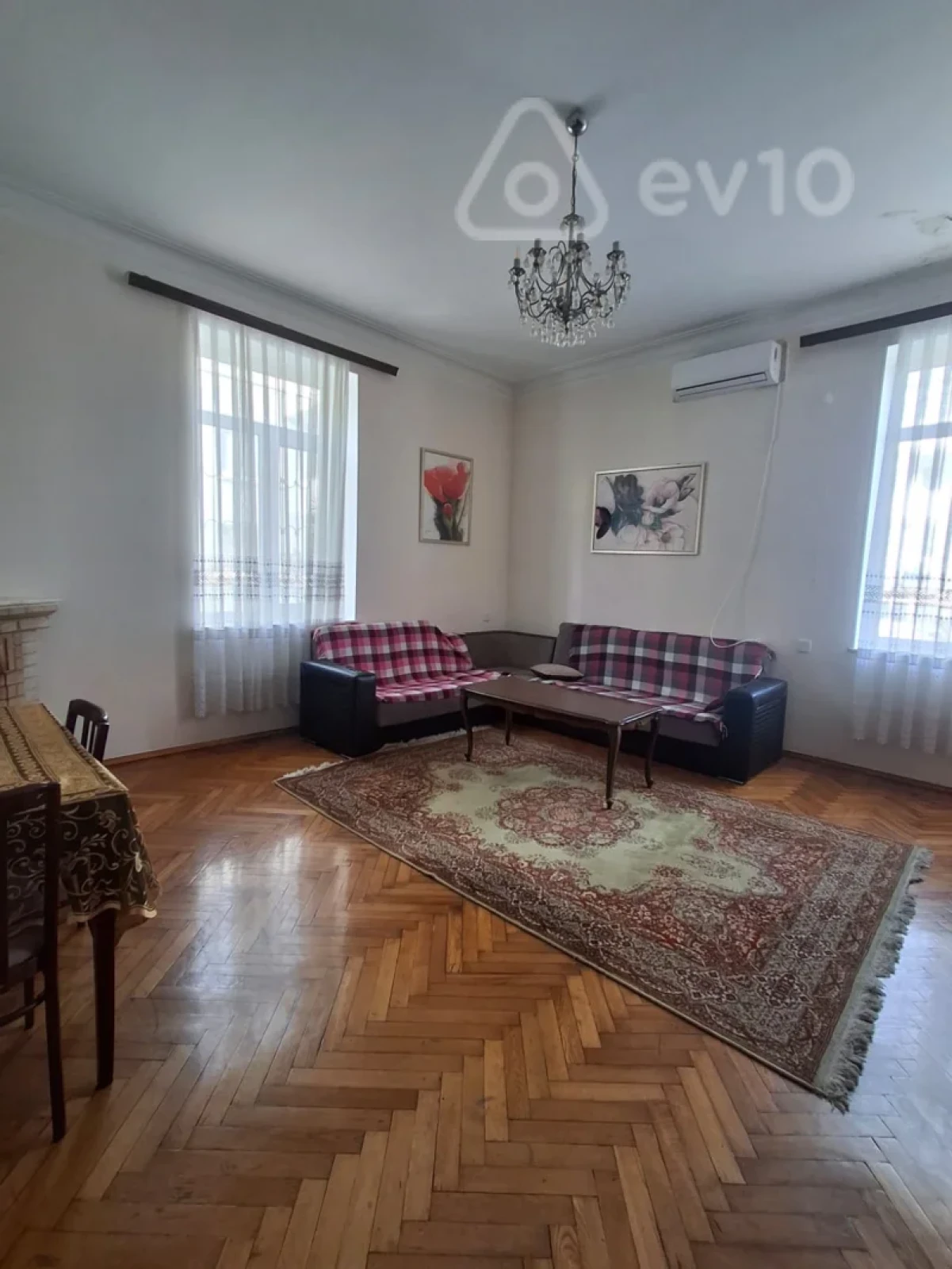 Kirayə verilir 2 otaqlı köhnə tikili 85 m²