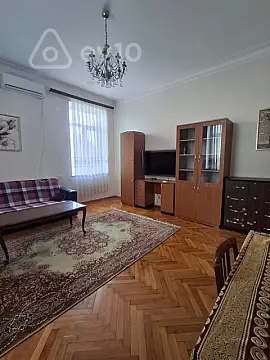 Kirayə verilir 2 otaqlı köhnə tikili 85 m²