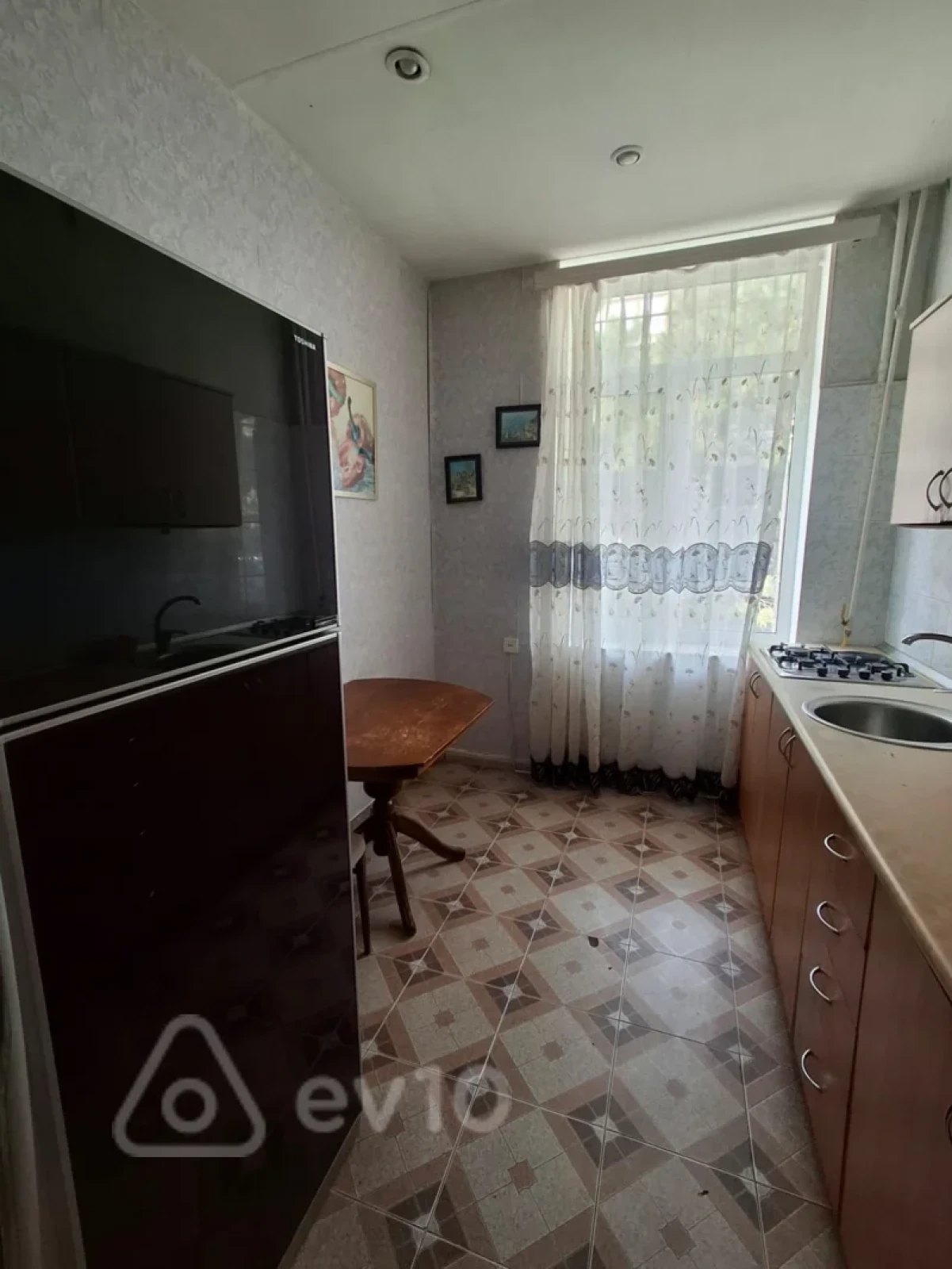 Kirayə verilir 2 otaqlı köhnə tikili 85 m²