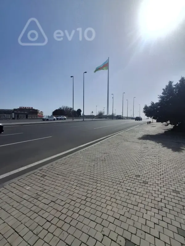 Kirayə verilir 2 otaqlı köhnə tikili 85 m²