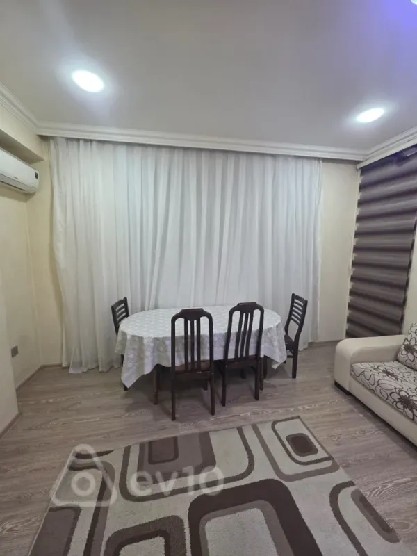 Kirayə verilir 2 otaqlı yeni tikili 80 m²
