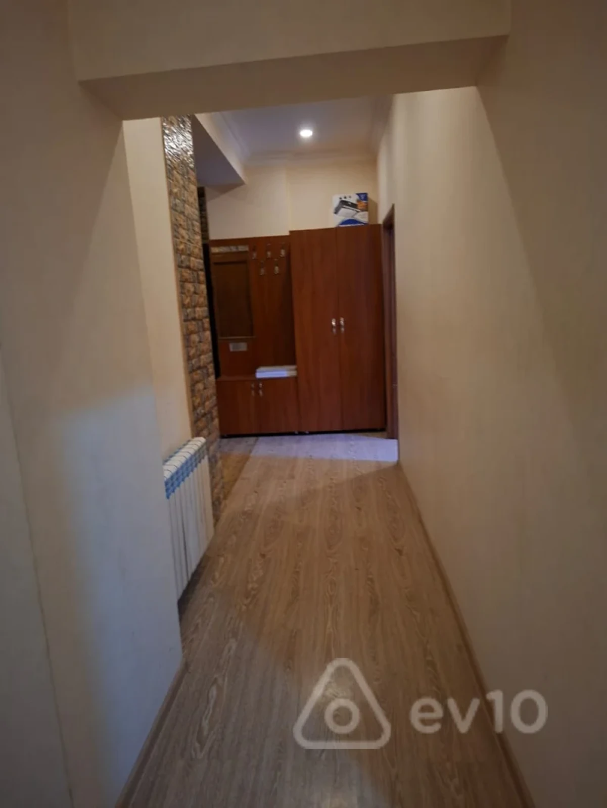 Kirayə verilir 2 otaqlı yeni tikili 80 m²