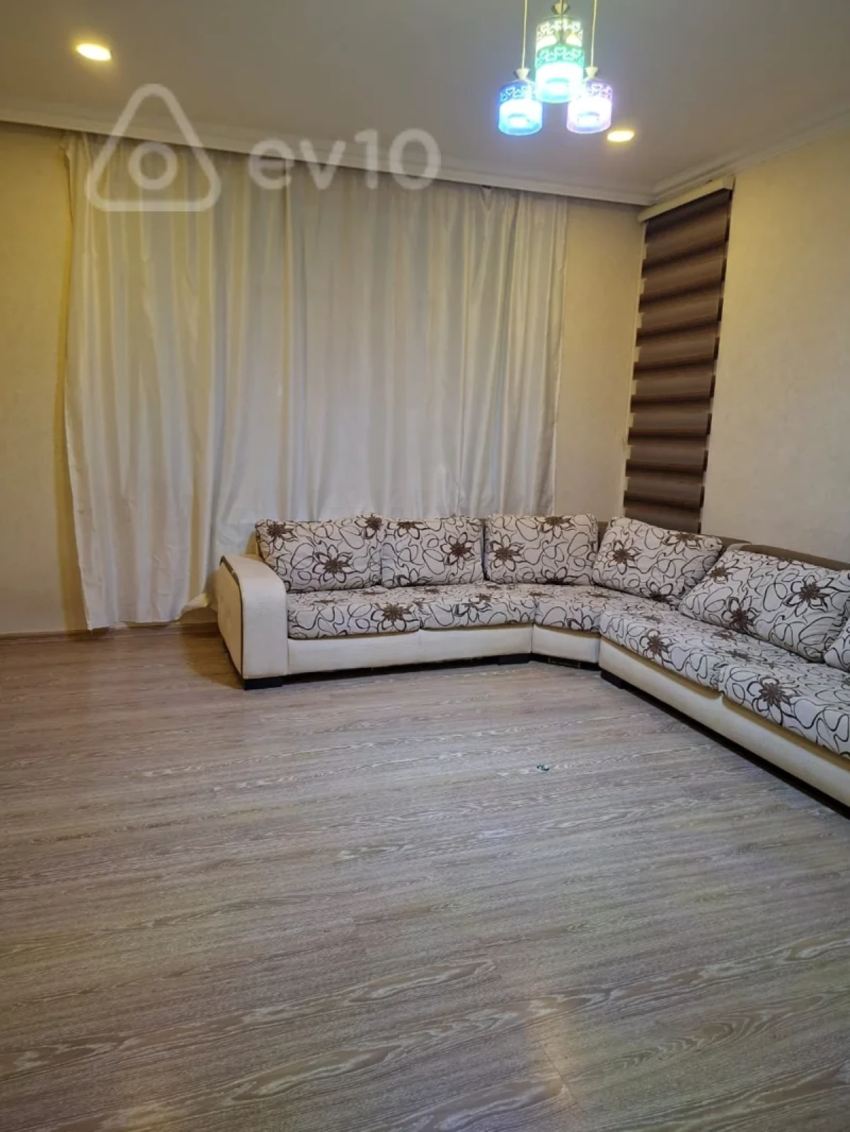 Kirayə verilir 2 otaqlı yeni tikili 80 m²