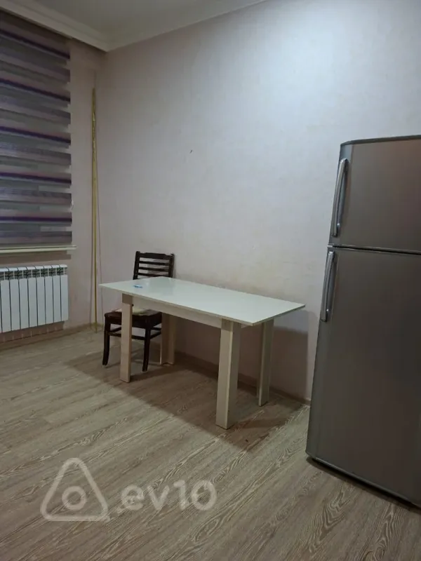 Kirayə verilir 2 otaqlı yeni tikili 80 m²