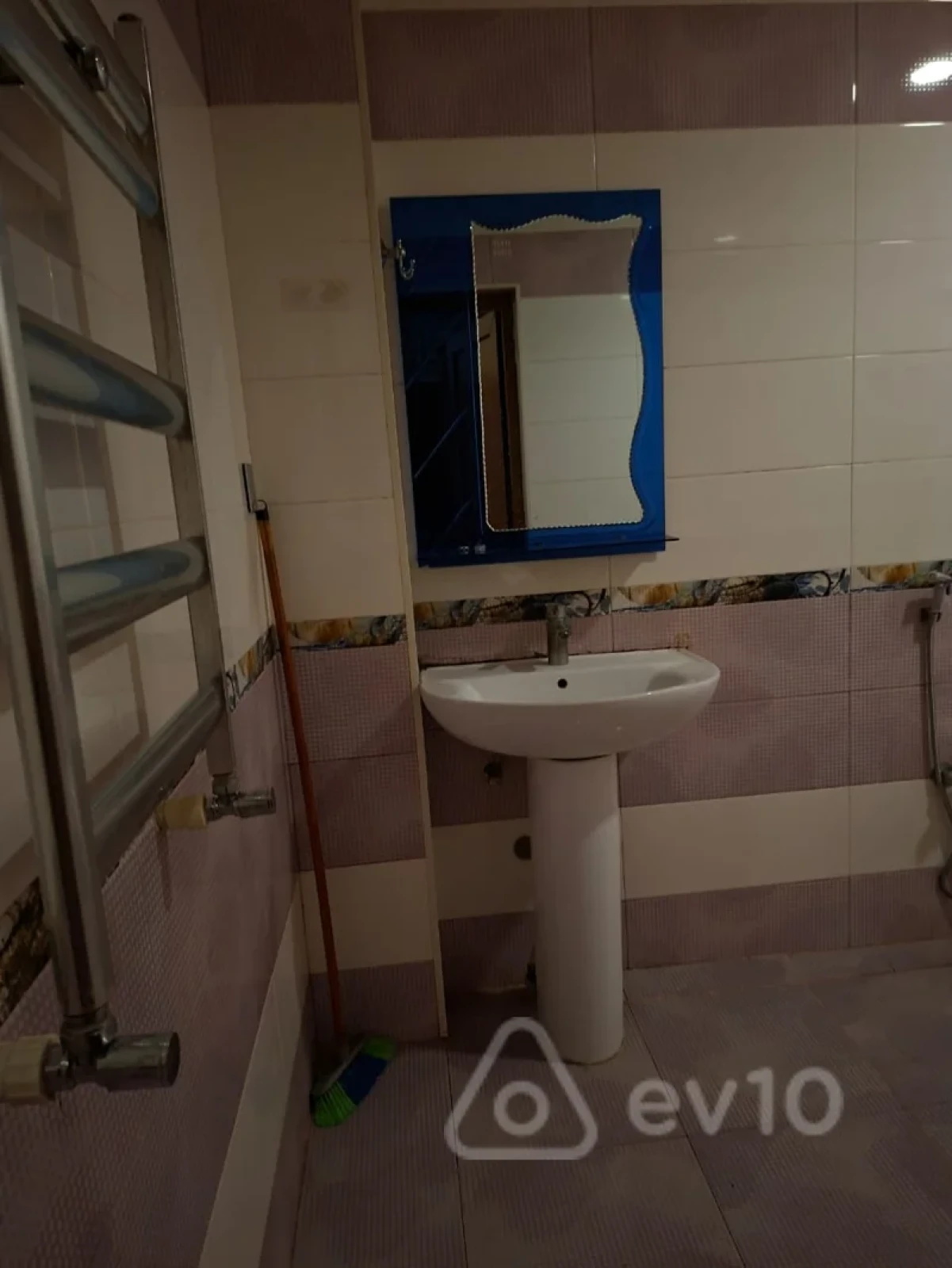 Kirayə verilir 2 otaqlı yeni tikili 80 m²