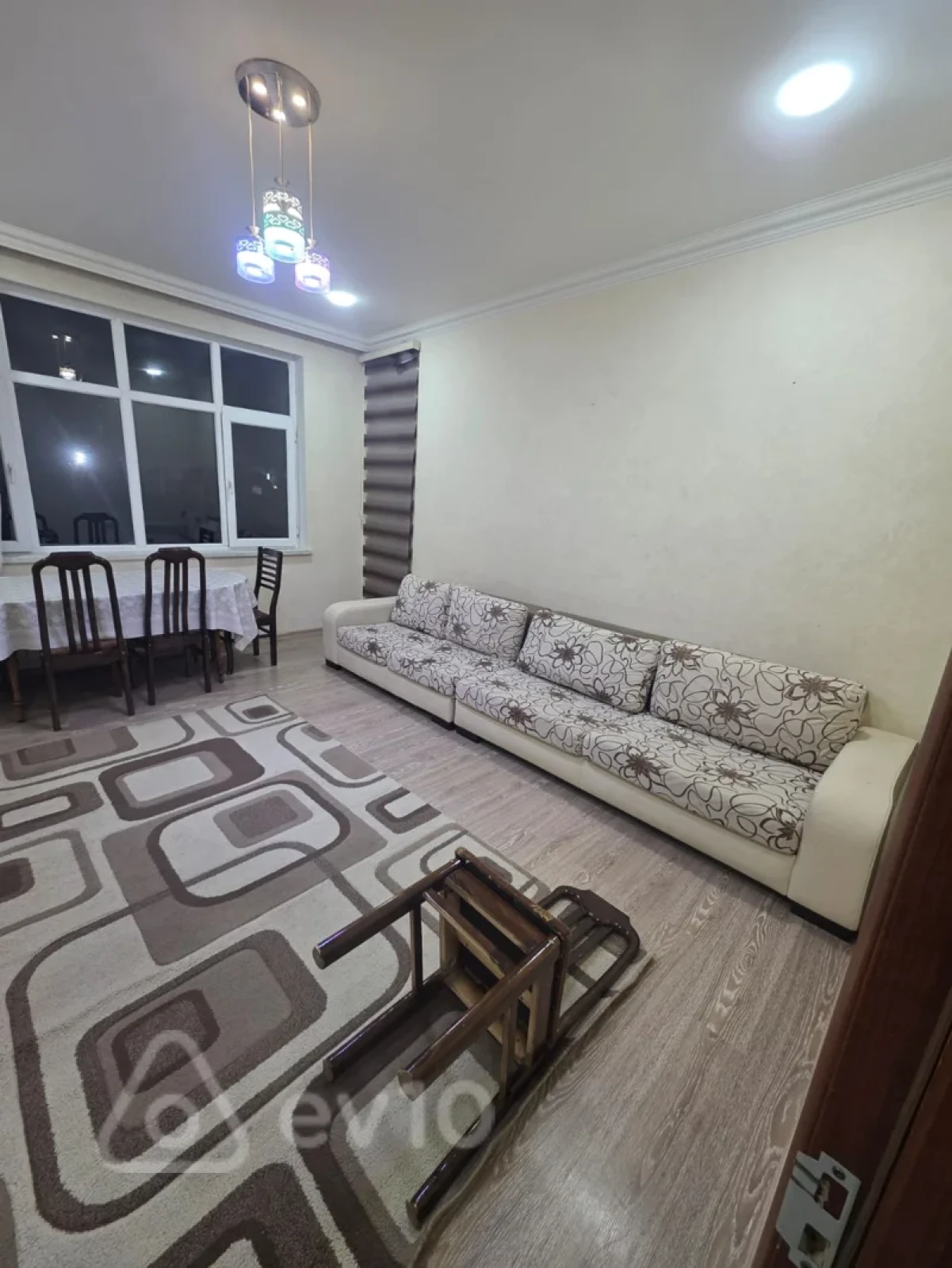 Kirayə verilir 2 otaqlı yeni tikili 80 m²