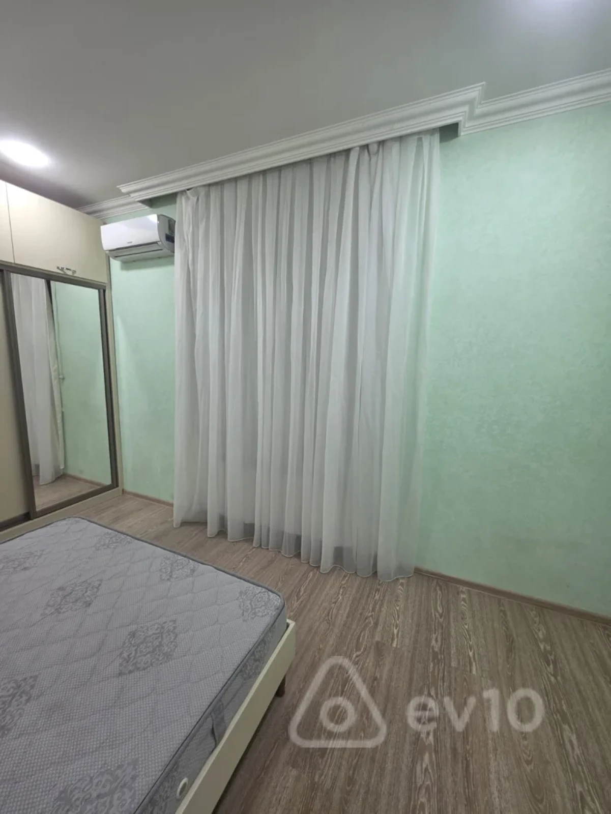 Kirayə verilir 2 otaqlı yeni tikili 80 m²