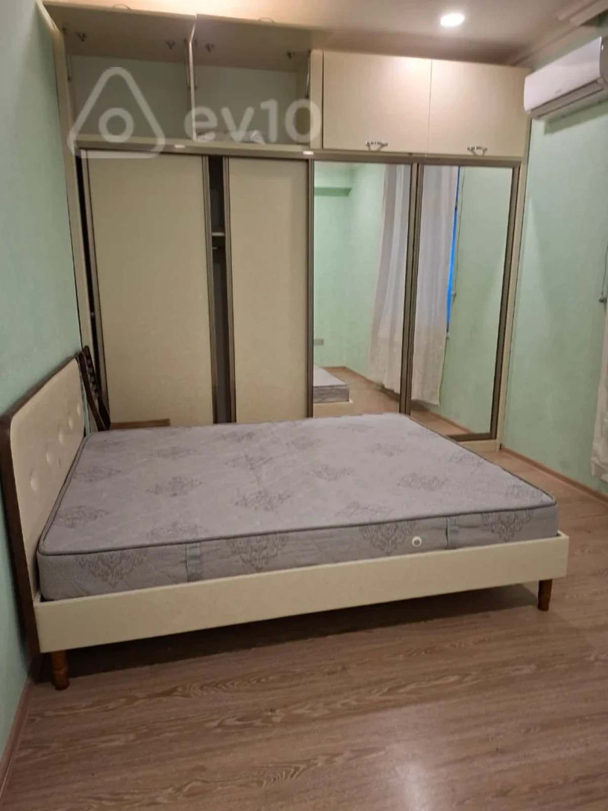 Kirayə verilir 2 otaqlı yeni tikili 80 m²