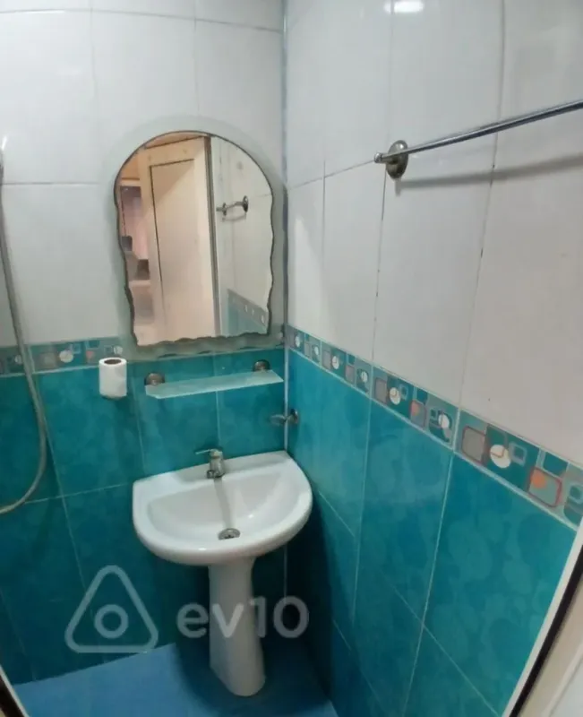 Kirayə verilir 1 otaqlı həyət evi 15 m²