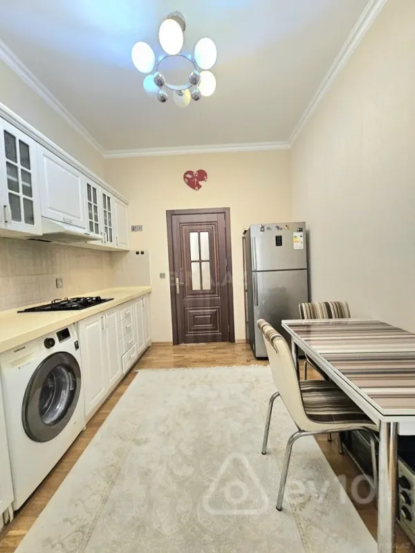 Kirayə verilir 2 otaqlı yeni tikili 64 m²