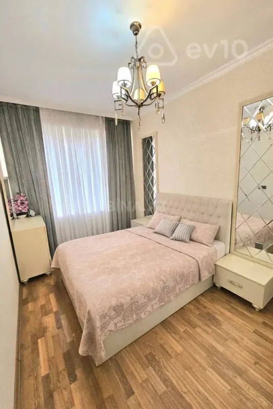 Kirayə verilir 2 otaqlı yeni tikili 64 m²