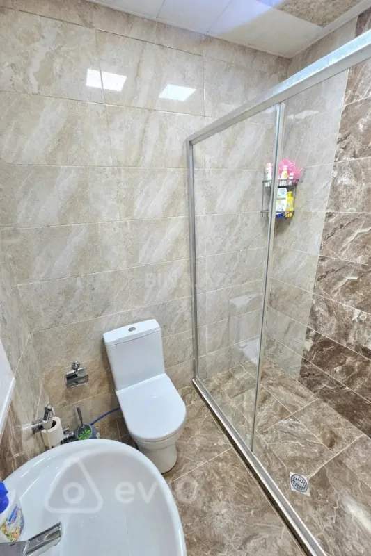 Kirayə verilir 2 otaqlı yeni tikili 64 m²
