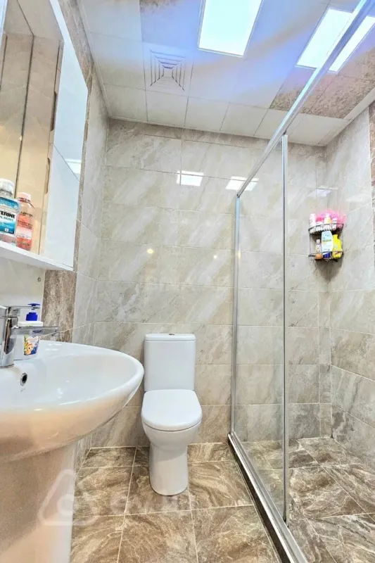 Kirayə verilir 2 otaqlı yeni tikili 64 m²