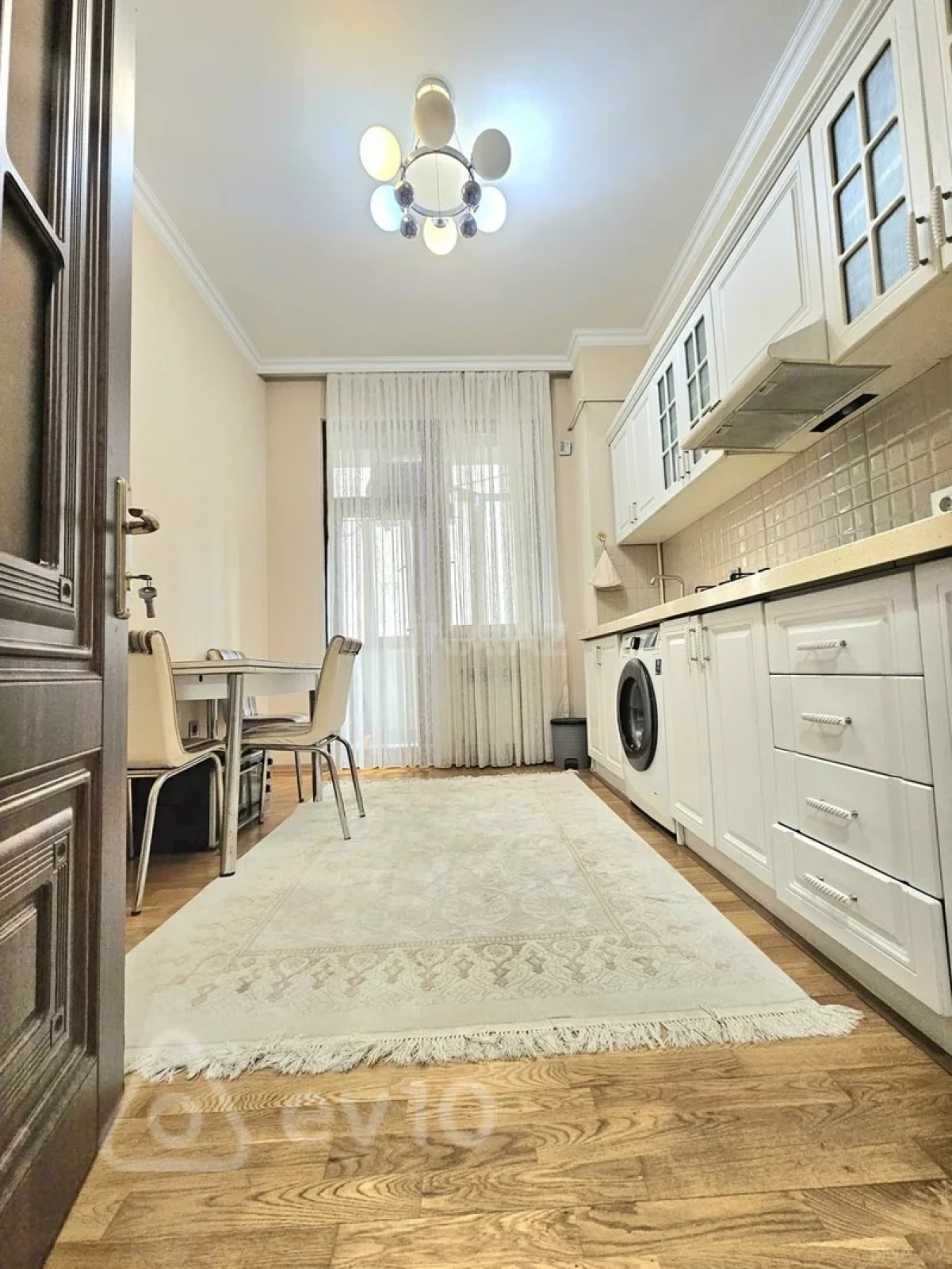 Kirayə verilir 2 otaqlı yeni tikili 64 m²