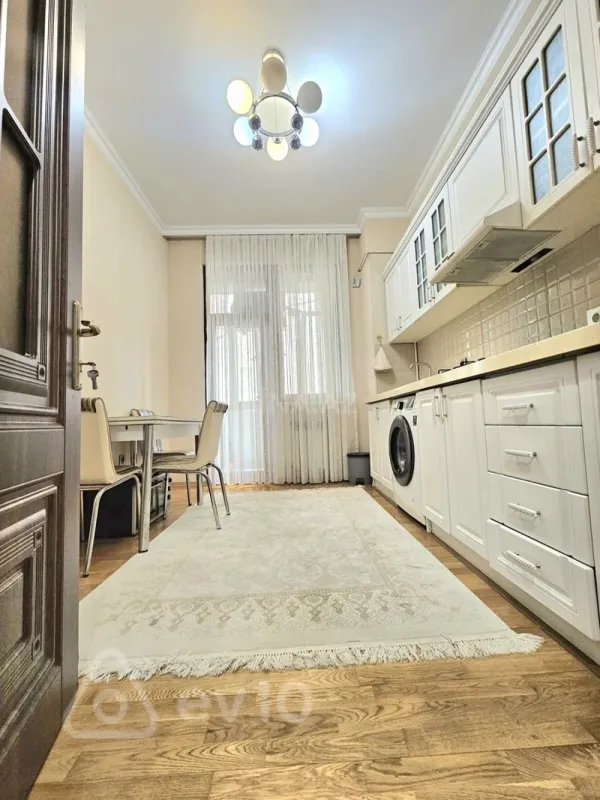 Kirayə verilir 2 otaqlı yeni tikili 64 m²