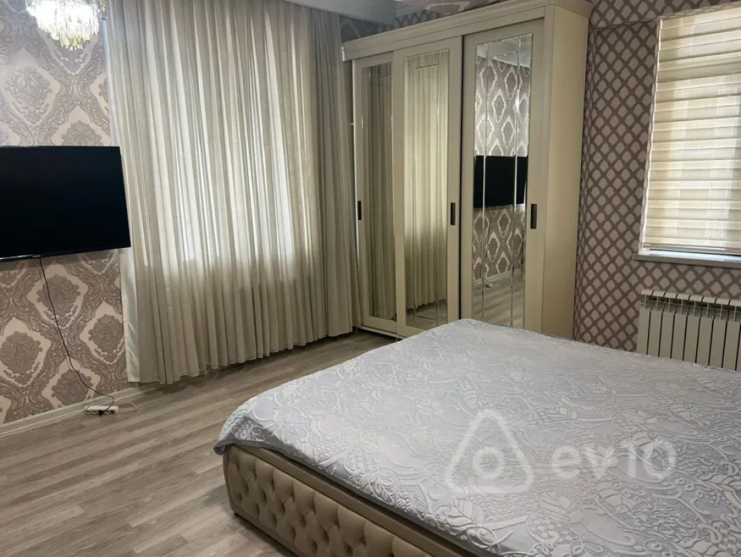 Kirayə verilir 2 otaqlı yeni tikili 89 m²
