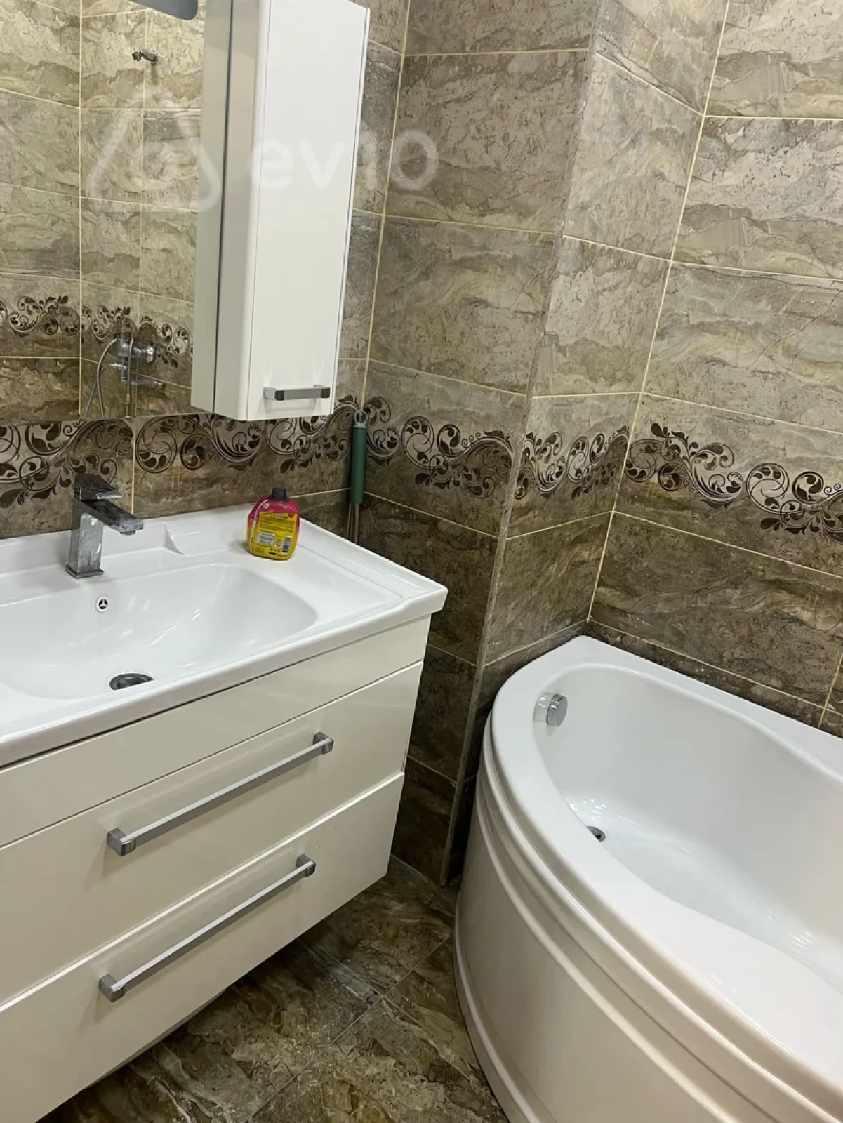 Kirayə verilir 2 otaqlı yeni tikili 89 m²