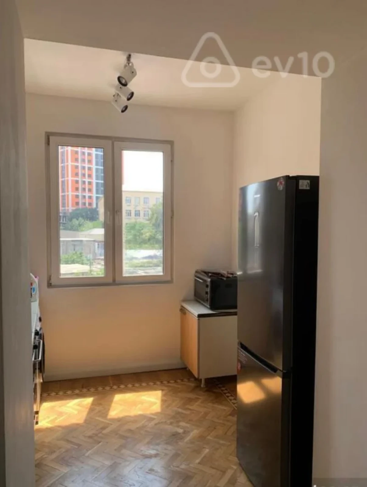 Kirayə verilir 2 otaqlı köhnə tikili 60 m²