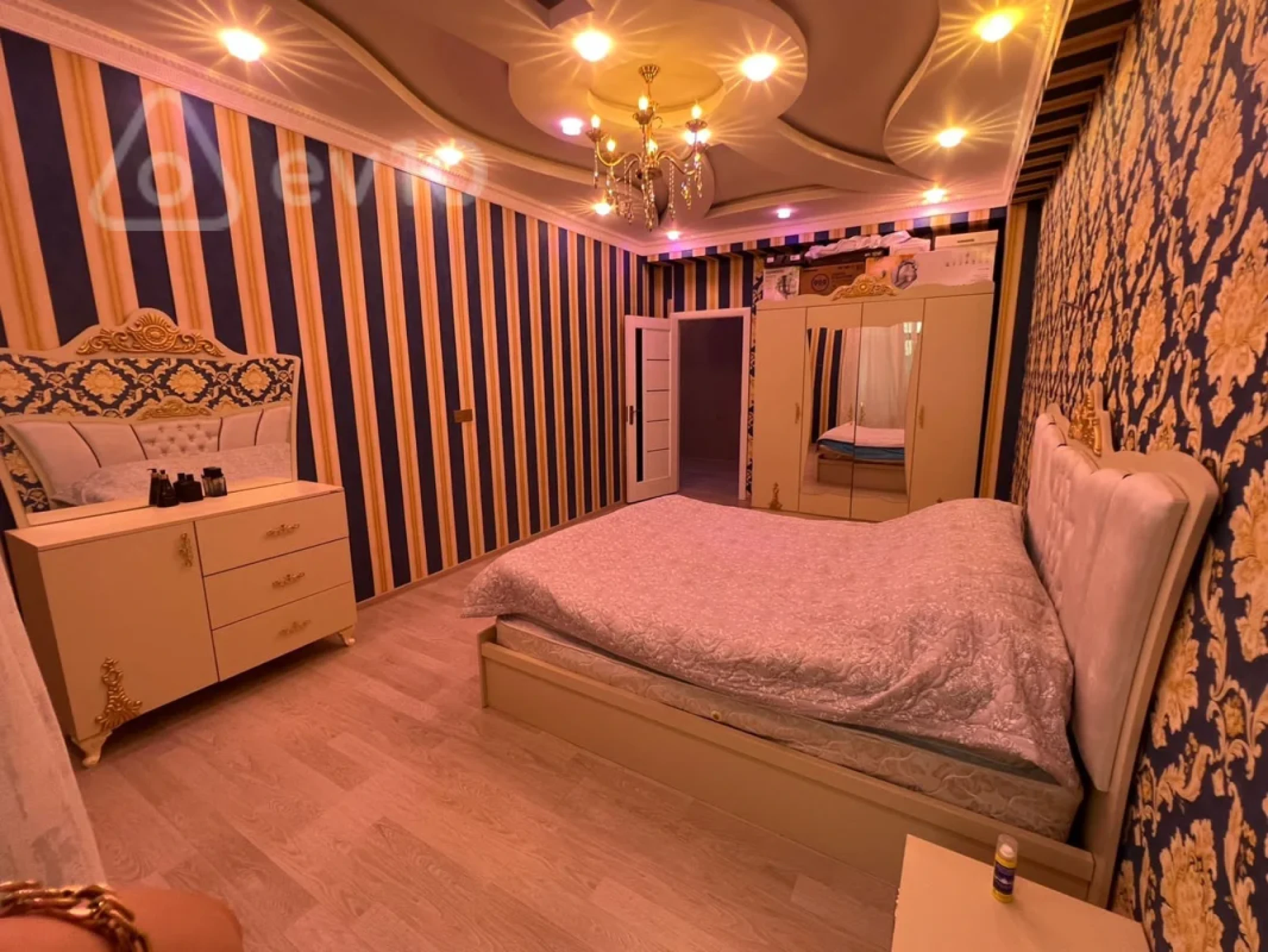 Satılır 3 otaqlı yeni tikili 143 m²