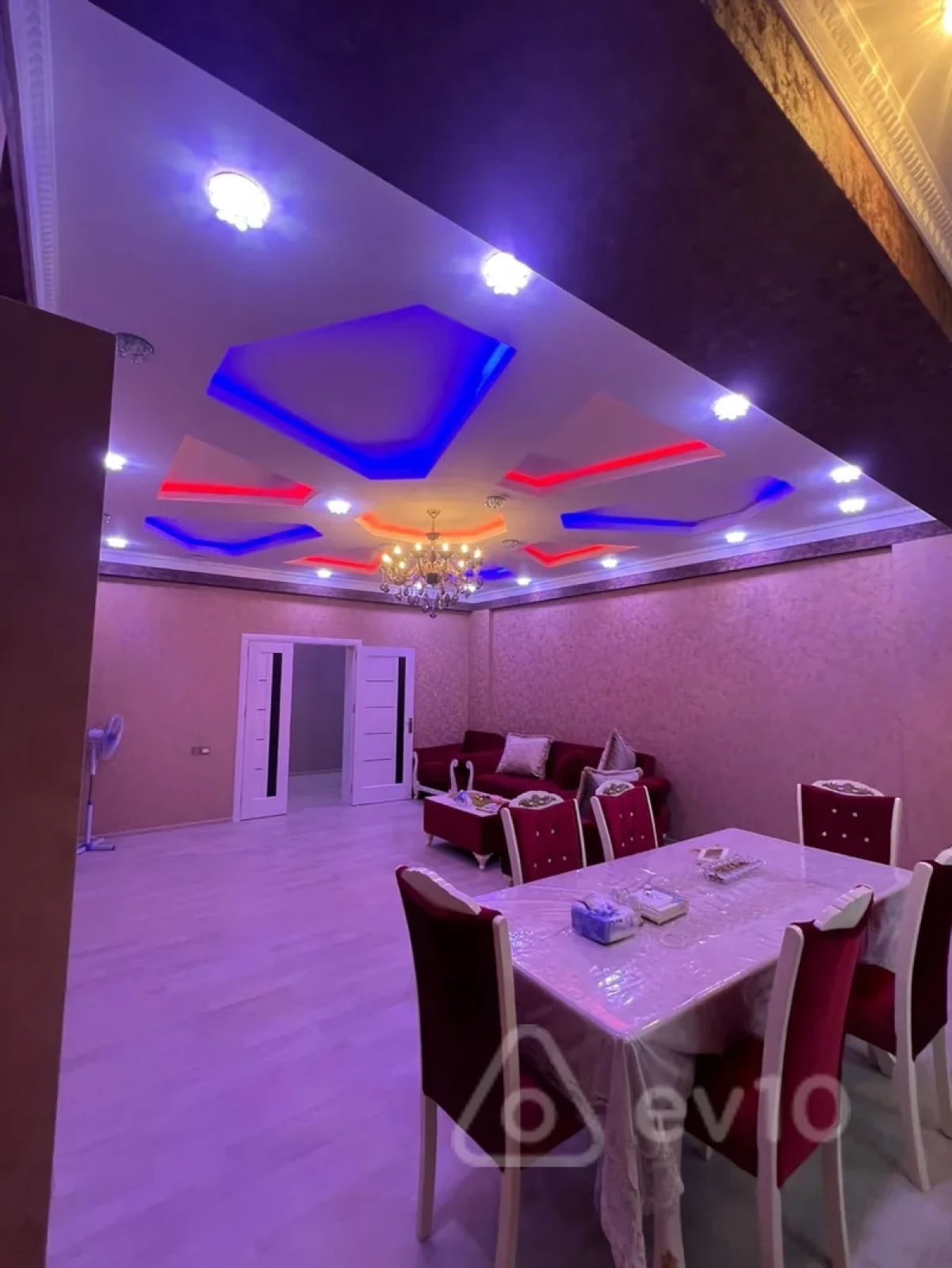 Satılır 3 otaqlı yeni tikili 143 m²