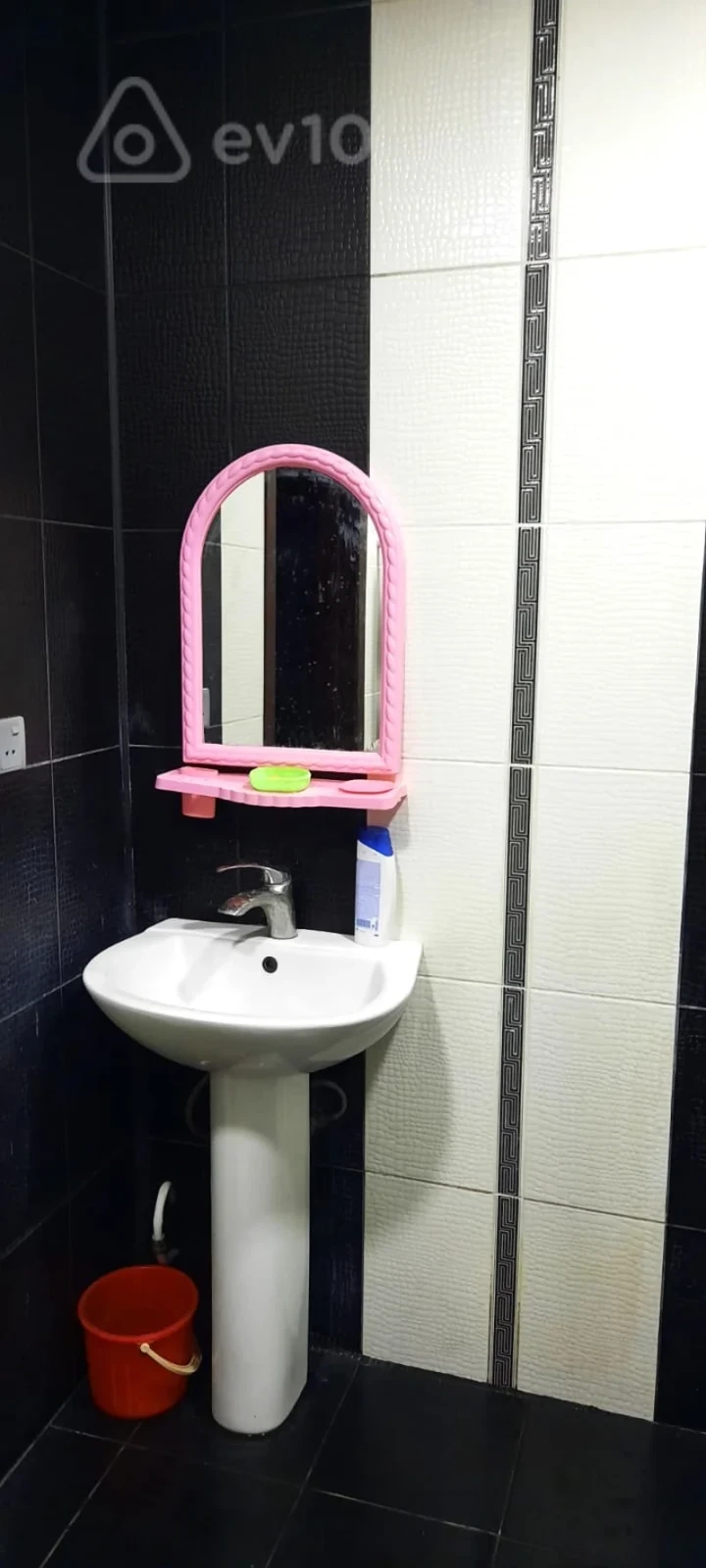 Kirayə verilir 2 otaqlı yeni tikili 60 m²