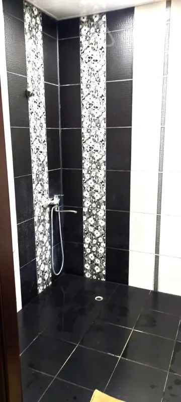 Kirayə verilir 2 otaqlı yeni tikili 60 m²
