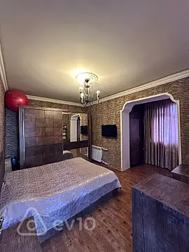 Satılır 3 otaqlı köhnə tikili 60 m²