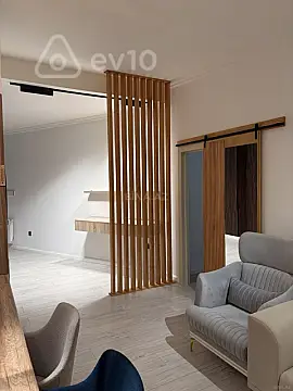 Kirayə verilir 2 otaqlı yeni tikili 70 m²