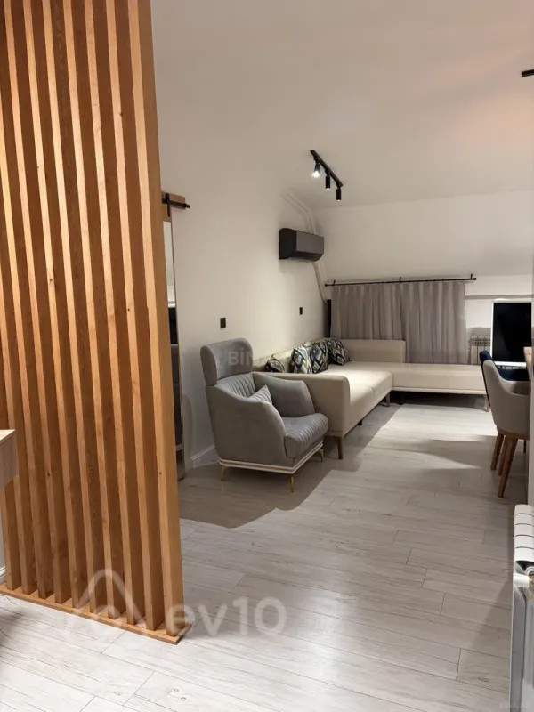 Kirayə verilir 2 otaqlı yeni tikili 70 m²