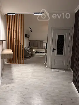 Kirayə verilir 2 otaqlı yeni tikili 70 m²