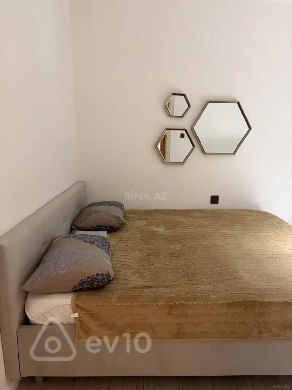 Kirayə verilir 2 otaqlı yeni tikili 70 m²