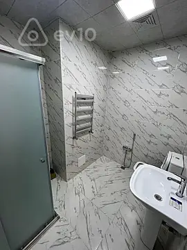 Kirayə verilir 2 otaqlı yeni tikili 50 m²