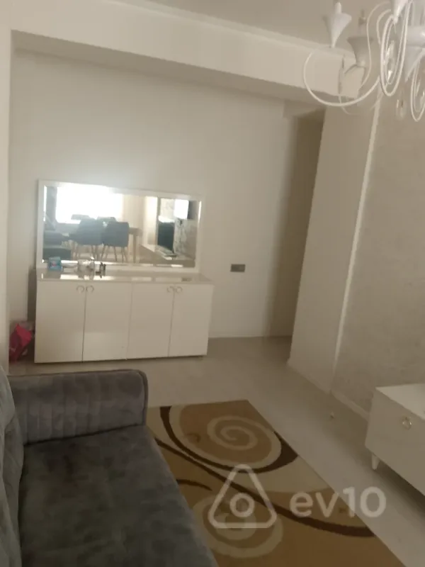 Kirayə verilir 2 otaqlı yeni tikili 70 m²