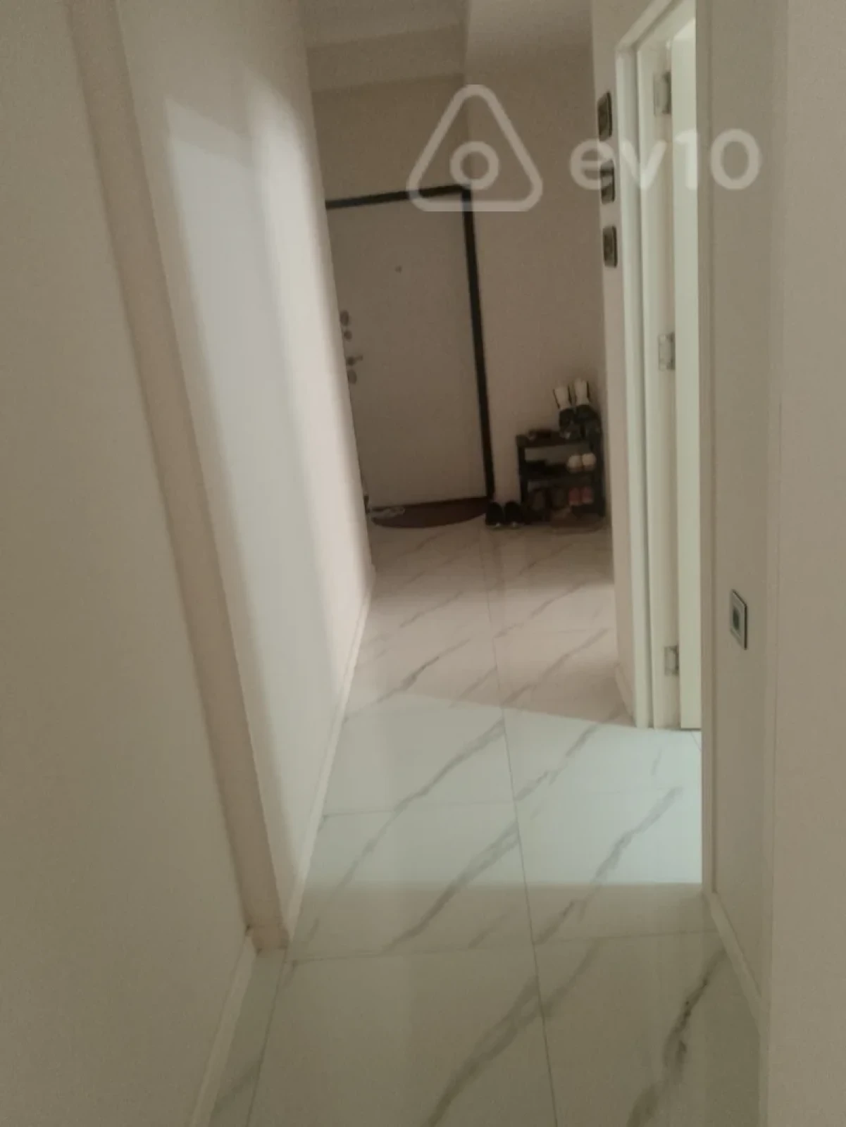 Kirayə verilir 2 otaqlı yeni tikili 70 m²