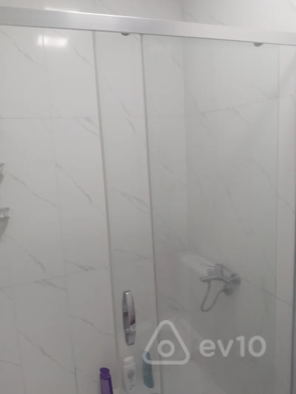 Kirayə verilir 2 otaqlı yeni tikili 70 m²