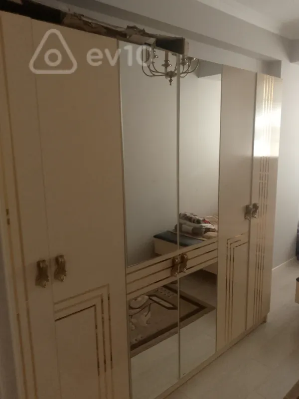 Kirayə verilir 2 otaqlı yeni tikili 70 m²