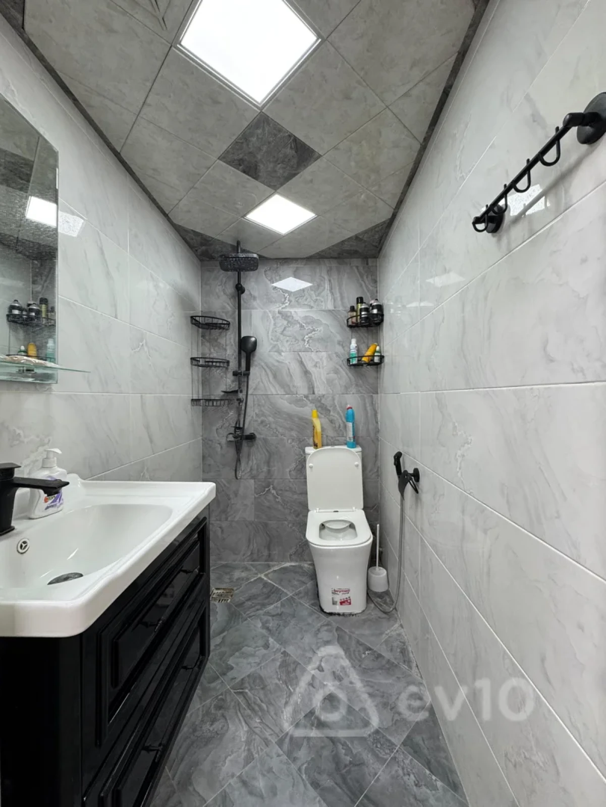 Satılır 2 otaqlı yeni tikili 55 m²