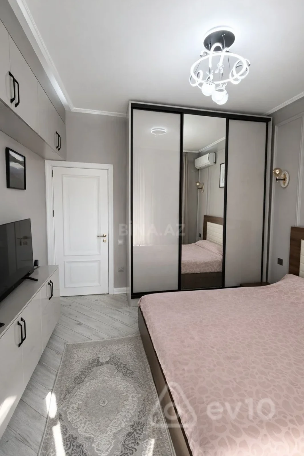 Kirayə verilir 2 otaqlı yeni tikili 60 m²