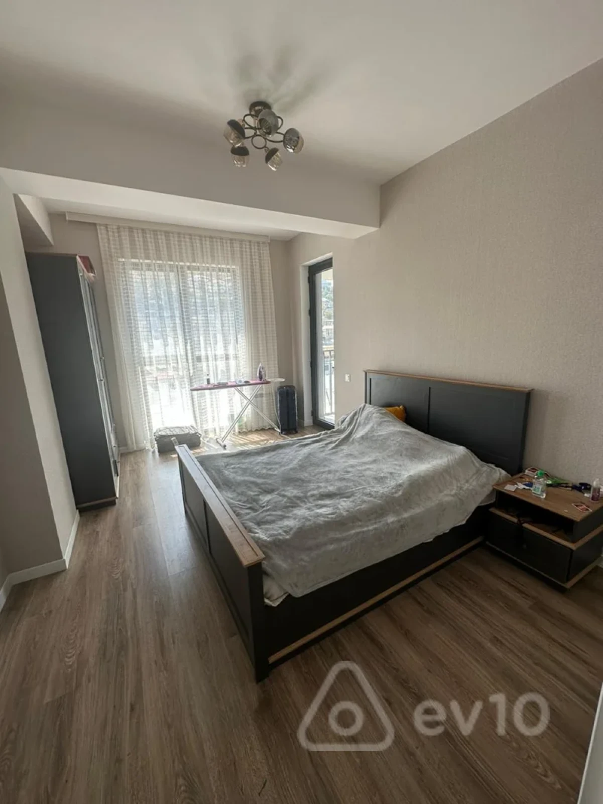 Kirayə verilir 2 otaqlı yeni tikili 80 m²