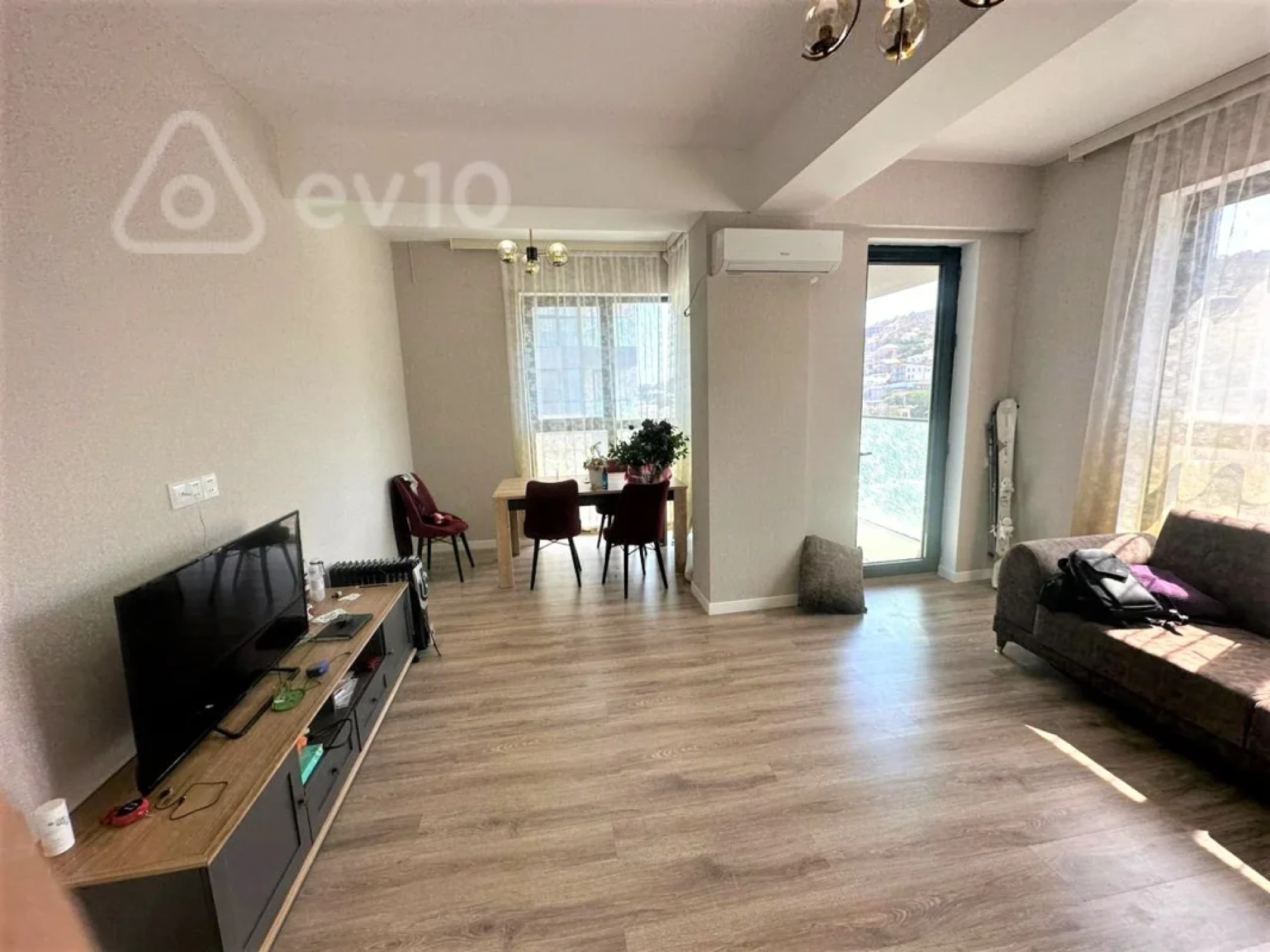 Kirayə verilir 2 otaqlı yeni tikili 80 m²