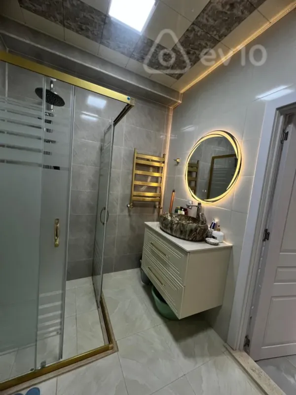 Kirayə verilir 2 otaqlı yeni tikili 70 m²