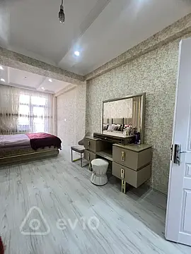 Kirayə verilir 2 otaqlı yeni tikili 70 m²